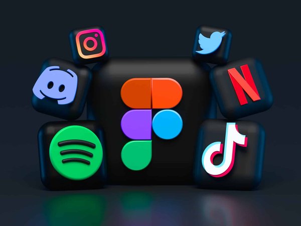 Outils et Supports du Marketing et de la Communication : Les Essentiels Pour Votre Stratégie Digitale